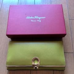 Salvatore Ferragamo 長財布 ガンチーニのサムネイル