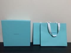 Tiffany & Co. ショッピングバッグ2枚、ギフトボックスセット - メルカリ