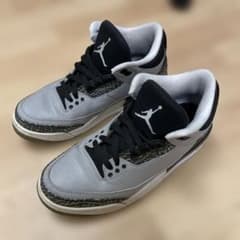 NIKE AIR JORDAN 3 RETRO スニーカーのサムネイル