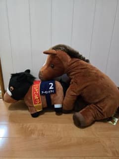 馬ぬいぐるみ　アーモンドアイのサムネイル
