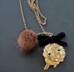 Antique lion-shaped pendant necklace