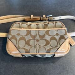 【美品】COACH コーチ ショルダーバッグ シグネチャー キャンバス ベージュのサムネイル