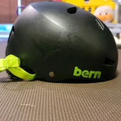 ruicamp様　専用　Bern ヘルメット　Mのサムネイル