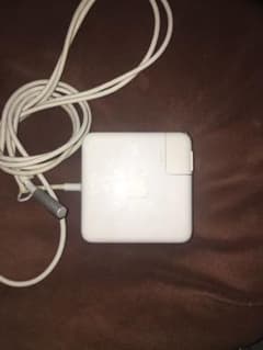 Apple 純正 充電器のサムネイル