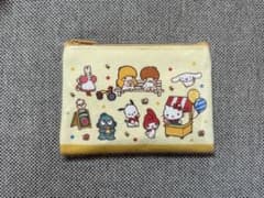 サンリオキャラクターズポーチ セブンイレブンのサムネイル