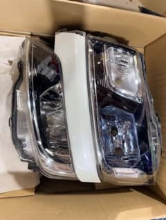櫻*井様 MH55S ワゴンR ヘッドライト　助手席側のサムネイル