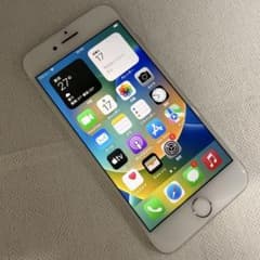 iPhone 8 64GB シルバー SIMフリー バッテリー最大容量93％ - メルカリ