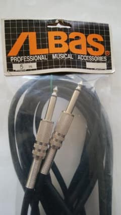 （美品）ギターシールドALBASアルバス5mケーブルのサムネイル