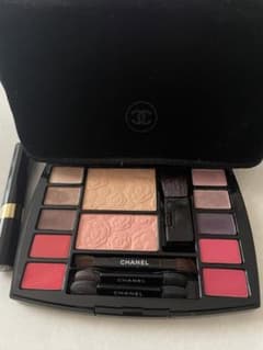 CHANELトラベルパレットのサムネイル