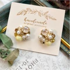 スワロフスキー　コロンとピアス　イヤリングのサムネイル