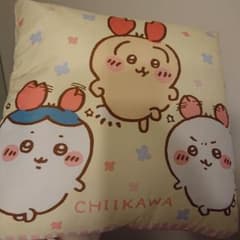 ちいかわ　45㎝　スクエアークッション　イエロー