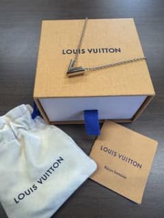 LOUIS VUITTON ネックレス・エセンシャルVのサムネイル