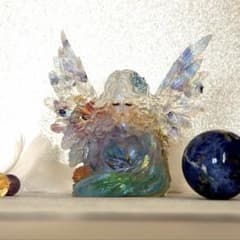 愛と豊かさをあなたへ…☆オーロラブルーエンジェル&月と妖精☆オルゴナイト！のサムネイル