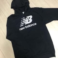 ニューバランス☆パーカーのサムネイル