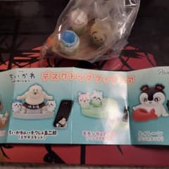 【最安値】翌日発送 ちいかわ デスクトップフィギュア うさぎ＆ハチワレ＆ちいかわのサムネイル