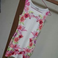 花と蝶柄  りくれん様 専用のサムネイル