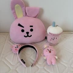 BT21 COOKY 4점 세트 쿠션·카츄샤·마스코트 등