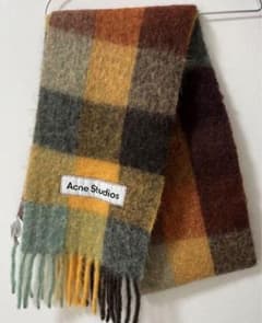 Acne studios マフラーのサムネイル