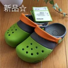 値下げ中☆新品☆クロックス エレクトロ 18センチのサムネイル