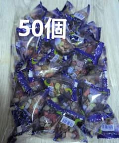 月の小石チョコレート　小石チョコ　50個まとめ売り　大量　駄菓子 ハロウィンのサムネイル