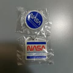 NASA ちいさなめじるし 蓄光アクリルチャーム 2種セットのサムネイル