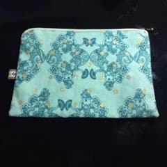 くま屋さん様☆ポーチのサムネイル