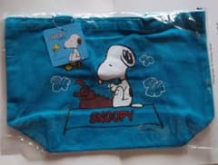 SNOOPYスヌーピー ランチバッグ＆キャンバスポーチ＆サコッシュ付きのサムネイル