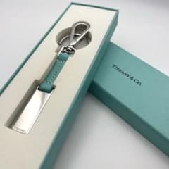 ティファニー I.D.ペンダント グレインレザー キーリング キーホルダー