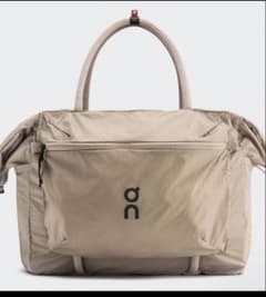 Onのトラックパック35L ベージュ - メルカリ
