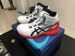 アシックスのサムネイル