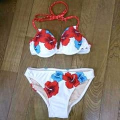 ビキニワイヤー入り　ハイビスカス柄水着のサムネイル