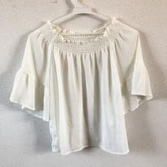 シアーシャツ(オフショル)のサムネイル