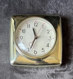 【ジャンク品】ノーブランド レトロ クォーツ式 掛け時計 メタリックのサムネイル