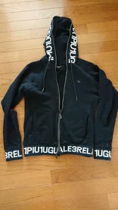 1PIU1UGUALE3 RELAX ウノピュウ パーカー リブロゴのサムネイル