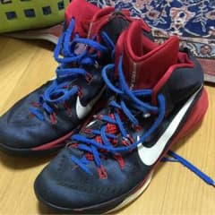 NIKEバスケットシューズのサムネイル