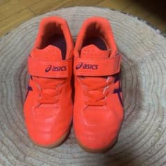 ジュニア　アシックス サッカー トレーニングシューズのサムネイル
