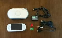 PSP-3000 メモリースティック8GB他付属品多数のサムネイル