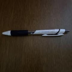 就活で内定をもらったボールペンのサムネイル