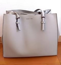 CHARLES & KEITH グレー トートバッグのサムネイル