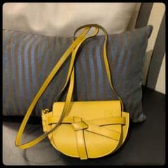 ◎本物 美品 Loewe ゲート ミニ ショルダーバックイエローのサムネイル