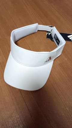 新品 adidas ゴルフ レディース バイザー ホワイトのサムネイル