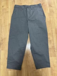 グレー スラックス Mサイズ　GUのサムネイル