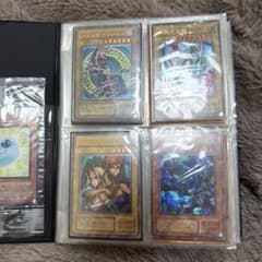 遊戯王カード112枚+未開封カード1枚 バインダー まとめ売り セット