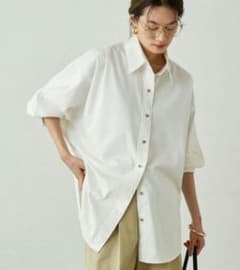 美品❣️ラウンジドレス　サテンBIGシャツ　ホワイト セール】サテンBIGシャツ（シャツ/ブラウス）｜LOUNGEDRESS（ラウンジ