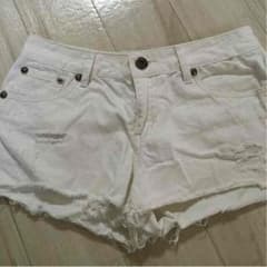 まめたん様専用！GORGE白ショートパンツのサムネイル