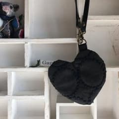 ミナペルホネンのハギレパッチワークのハートのポーチ❤︎のサムネイル