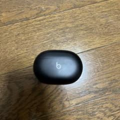 beats studio buds 黒 充電ケースのみのサムネイル