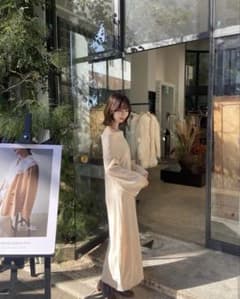 acka / オフショルニットワンピースのサムネイル