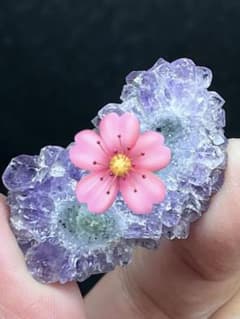 天然石　フラワーアメジスト　スライス　原石　2つのお花　台座付き⭐️3006 天然石 フラワーアメジスト スライス 原石 2つのお花 台座付き⭐️3006