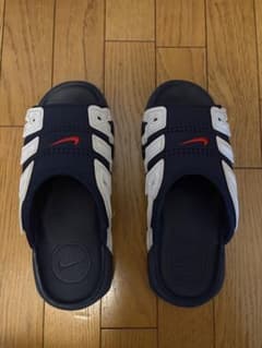 NIKE AIR MORE UPTEMPO スライド サンダルのサムネイル
